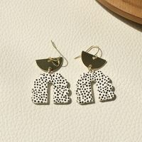 1 Pair Fashion Spot Arylic Hollow Out Women's Earrings main image 4