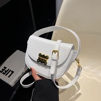 Women's Small Pu Leather Solid Color Streetwear Square Magnetic Buckle Crossbody Bag main image 3