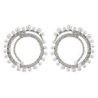 Bijoux En Gros 1 Paire Glamour Rond Alliage Strass Perle Plaqué Argent Boucles D'oreilles main image 6