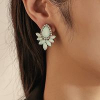 1 Pair Fashion Leaf Water Droplets Alloy Plating Inlay Artificial Diamond Women's Ear Studs main image 6