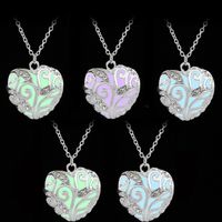 1 Piece Fashion Heart Shape Alloy Enamel Rhinestones Women's Pendant Necklace main image 1