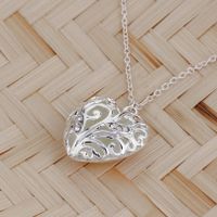 1 Piece Fashion Heart Shape Alloy Enamel Rhinestones Women's Pendant Necklace main image 3
