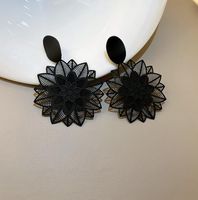 1 Pair Fashion Solid Color Flower Alloy Plating Women's Chandelier Earrings main image 2