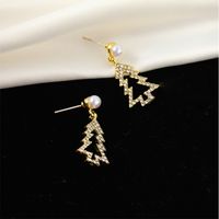 1 Pair Christmas Christmas Tree Alloy Hollow Out Artificial Pearls Rhinestones Christmas Women's Drop Earrings main image 2