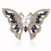 Glamour Mariposa Aleación Embutido Perlas Artificiales Diamantes De Imitación Mujeres Broches main image 5