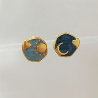 1 Pair Vintage Style Sun Moon Heart Shape Copper Plating Ear Studs main image 3