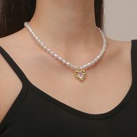 1 Piece Retro Square Heart Shape Bow Knot Imitation Pearl Alloy Rhinestone Women's Necklace main image 4