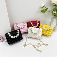 Girl's Small Pu Leather Solid Color Lingge Cute Pearls Zipper Crossbody Bag main image 1