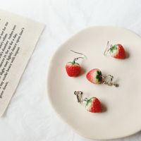 1 Pair Simple Style Fruit Plastic Resin Patchwork Women's Earrings main image 6