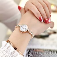 Fashion Heart Shape Jewelry Buckle Quartz Women's Watches main image 3