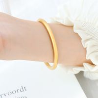 Simple Style Solid Color Titanium Steel Plating 18k Gold Plated Bangle sku image 1