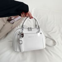 Women's Medium Pu Leather Solid Color Fashion Shell Zipper Shoulder Bag Handbag Crossbody Bag sku image 1
