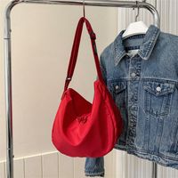 Women's Oxford Cloth Solid Color Basic Dumpling Shape Zipper Shoulder Bag Crossbody Bag main image 3