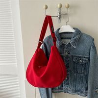 Women's Oxford Cloth Solid Color Basic Dumpling Shape Zipper Shoulder Bag Crossbody Bag main image 2