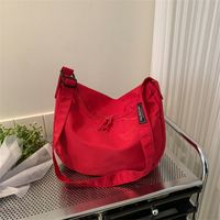 Women's Oxford Cloth Solid Color Basic Dumpling Shape Zipper Shoulder Bag Crossbody Bag main image 5