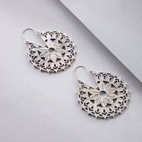 1 Pair Fashion Flower Alloy Hollow Out Women's Drop Earrings main image 5
