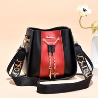 Women's Medium Pu Leather Color Block Fashion Bucket Zipper Shoulder Bag Crossbody Bag Bucket Bag sku image 1