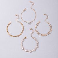 4 Piezas Estilo Simple Ronda Aleación Hebilla Ahuecar Embutido Perla Mujeres Pulsera main image 6