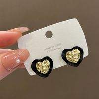 1 Pair Fashion Heart Shape Alloy Spray Paint Women's Ear Studs sku image 2