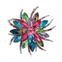 Retro Flor Aleación Embutido Piedras Preciosas Artificiales Diamantes De Imitación Mujeres Broches main image 4