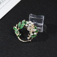 Fashion Leaf Alloy Inlay Artificial Pearls Unisex Brooches main image 4
