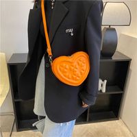 Small Pu Leather Flower Streetwear Heart-shaped Zipper Crossbody Bag main image 4