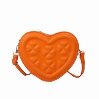 Small Pu Leather Flower Streetwear Heart-shaped Zipper Crossbody Bag sku image 4