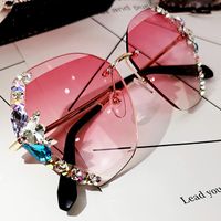 Fashion Gradient Color Resin Square Frameless Women's Sunglasses main image 3