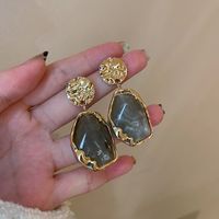 1 Pair Retro Geometric Alloy Plating Resin Women's Drop Earrings main image 5