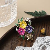Retro Flower Bow Knot Alloy Enamel Inlay Artificial Gemstones Women's Brooches main image 3