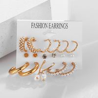 1 Set Simple Style Round Alloy Plating Inlay Rhinestones Pearl Gold Plated Women's Drop Earrings Earrings Ear Studs main image 5