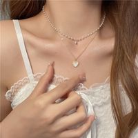 1 Piece Fashion Heart Shape Alloy Freshwater Pearl Patchwork Chain Women's Layered Necklaces main image 1