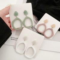 1 Pair Simple Style Irregular Plastic Resin Hollow Out Women's Drop Earrings main image 1