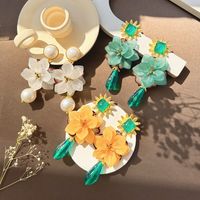 1 Pair Vacation Round Flower Alloy Cloth Plating Inlay Resin Gold Plated Women's Drop Earrings main image 4