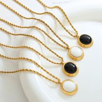1 Piece French Style Oval Titanium Steel Plating Inlay Artificial Pearls Glass Stone Pendant Necklace main image 1