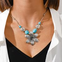 1 Piece Ethnic Style Round Heart Shape Flower Alloy Turquoise Plating Necklace main image 3