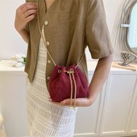 Women's Polyester Solid Color Classic Style Bucket String Crossbody Bag main image 2