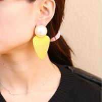 1 Pair Lady Flower Alloy Plating Inlay Artificial Pearls Women's Drop Earrings main image 5
