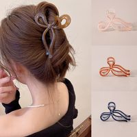 Lady Sweet Bow Knot Plastic Hair Claws 1 Piece main image 1