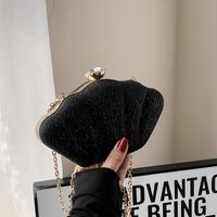 Women's Small Pu Leather Solid Color Streetwear Shell Lock Clasp Crossbody Bag Dome Bag Chain Bag main image 5
