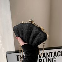 Women's Small Pu Leather Solid Color Streetwear Shell Lock Clasp Crossbody Bag Dome Bag Chain Bag main image 3