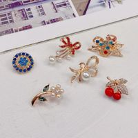 Glam Geometric Alloy Inlay Artificial Pearls Rhinestones Women's Brooches main image 4