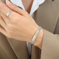 Wholesale 1 Piece Ins Style Grain Titanium Steel 18k Gold Plated Rings Bracelets main image 3