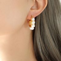 Wholesale 1 Pair Vacation Roman Style U Shape Titanium Steel 18k Gold Plated Pearl Hoop Earrings sku image 1