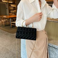Women's Small All Seasons Pu Leather Solid Color Vintage Style Square Lock Clasp Handbag main image 5
