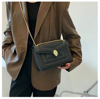 Women's Small All Seasons Pu Leather Solid Color Vintage Style Square Magnetic Buckle Shoulder Bag main image 5