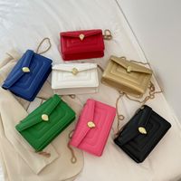 Women's Small All Seasons Pu Leather Solid Color Vintage Style Square Magnetic Buckle Shoulder Bag main image 3