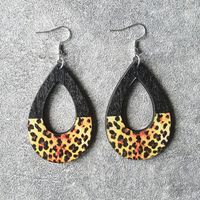 1 Pair Retro Leopard Wood Women's Drop Earrings main image 4