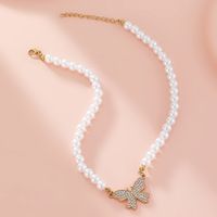 Casual Elegant Butterfly Imitation Pearl Alloy Beaded Inlay Rhinestones Women's Pendant Necklace main image 4
