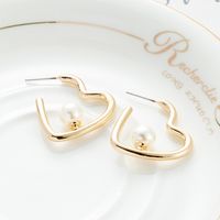 1 Paire Style Simple Forme De Cœur Placage Incruster Le Cuivre Perle Plaqué Or 18k Boucles D'oreilles sku image 1